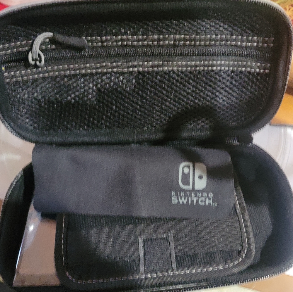 Nintendo switch lite case - Picture 2 of 2